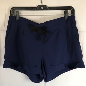 EUC Lululemon Spring Break Away shorts size 10